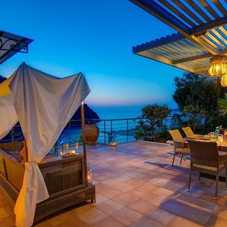 Remarkable Kefalonia Yu Kanda 3 Bedrooms Seafront